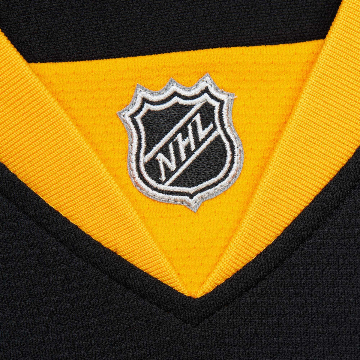 Boston Bruins David Pastrnak Black 2014-15 Power Play Jersey product image 9, provided for visual reference and product