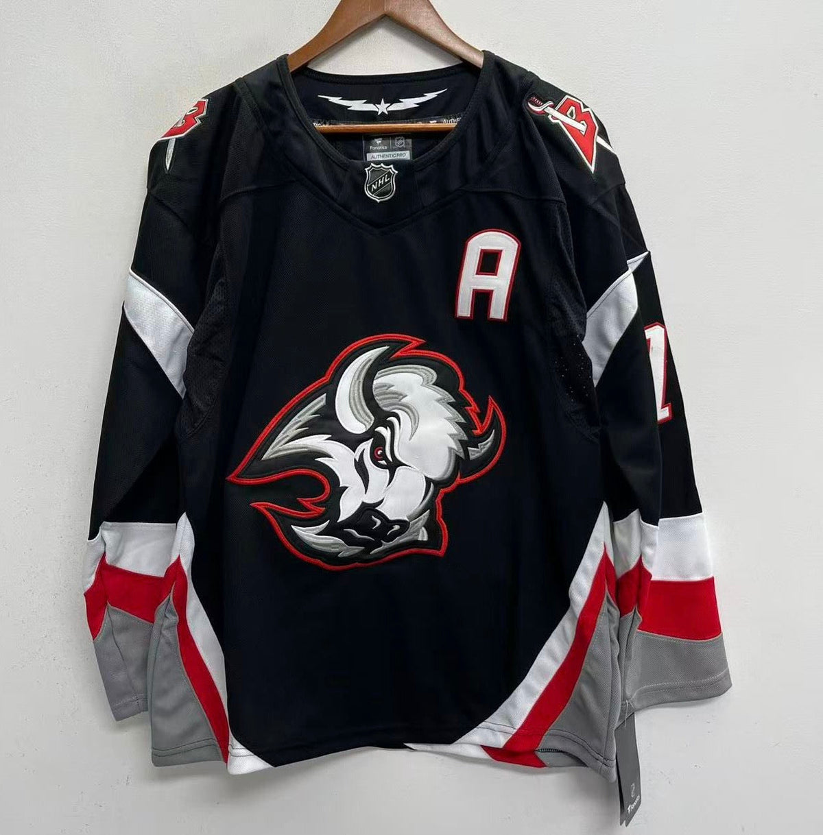 Tage Thompson YOUTH KIDS Buffalo Sabres Official NHL product image 2