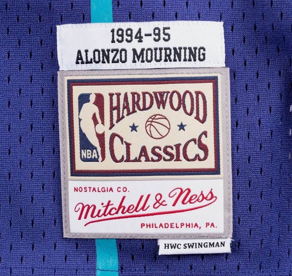 Alonso Mourning Charlotte Hornets 1994-95 Official NBA product image 3