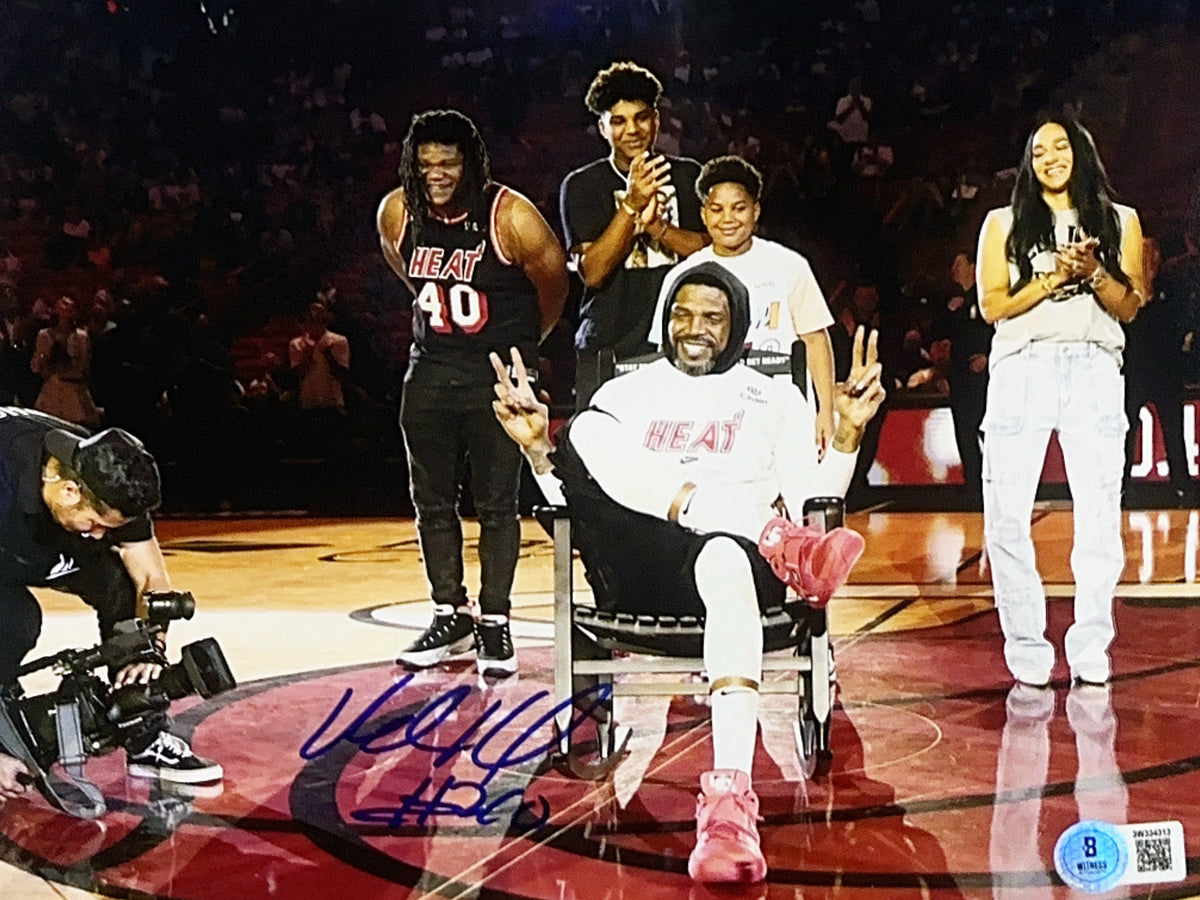 Udonis Haslem Autographed Miami Heat With Family 8x10 Beckett product image 1, provided for visual reference and product