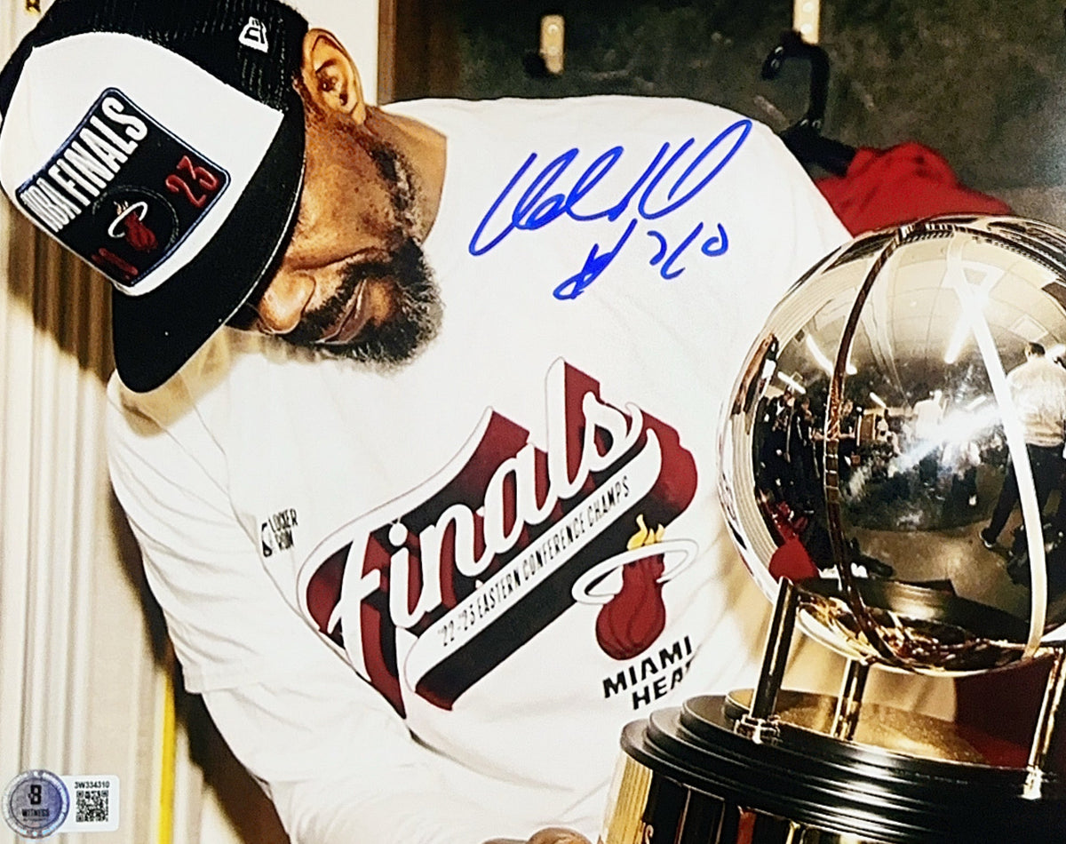 Udonis Haslem Autographed Miami Heat With Trophy 8x10 Beckett product image 1, provided for visual reference and product