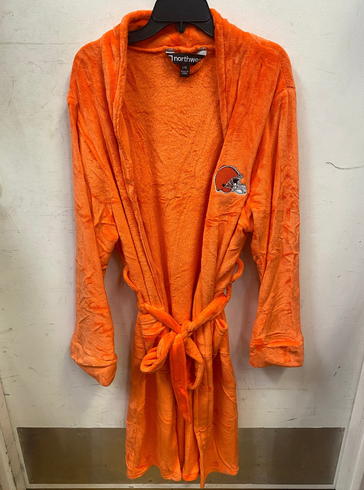 Cleveland Browns Men’s/Woman Official NFL bath robe 26x47 product image 1