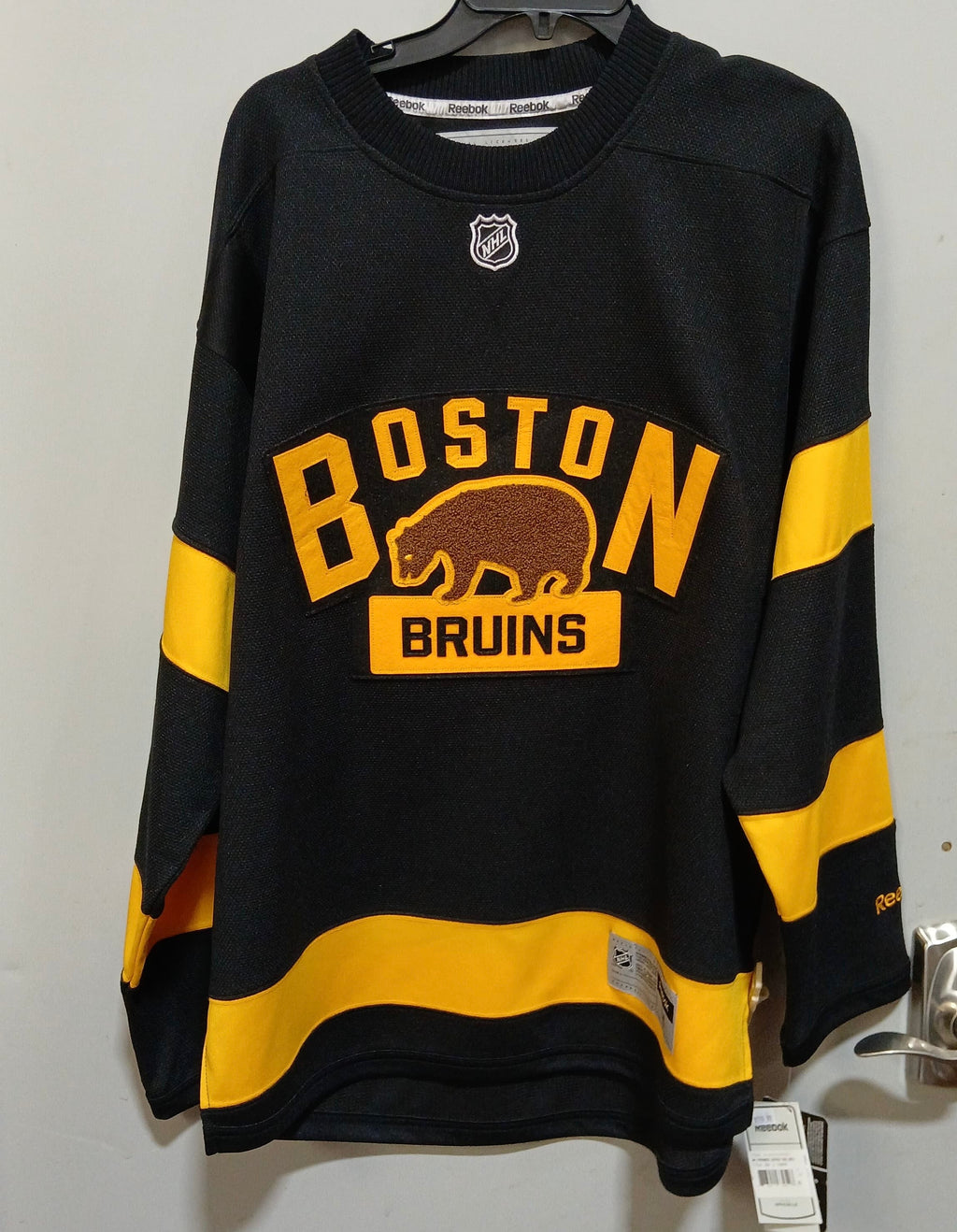 Boston Bruins Official NHL Jersey Reebok no name blank back product image 1