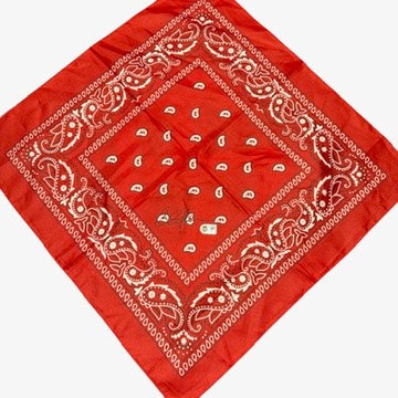 Charlie Sheen Autographed Platoon Movie Red Bandana Beckett BAS product image 1, provided for visual reference and product