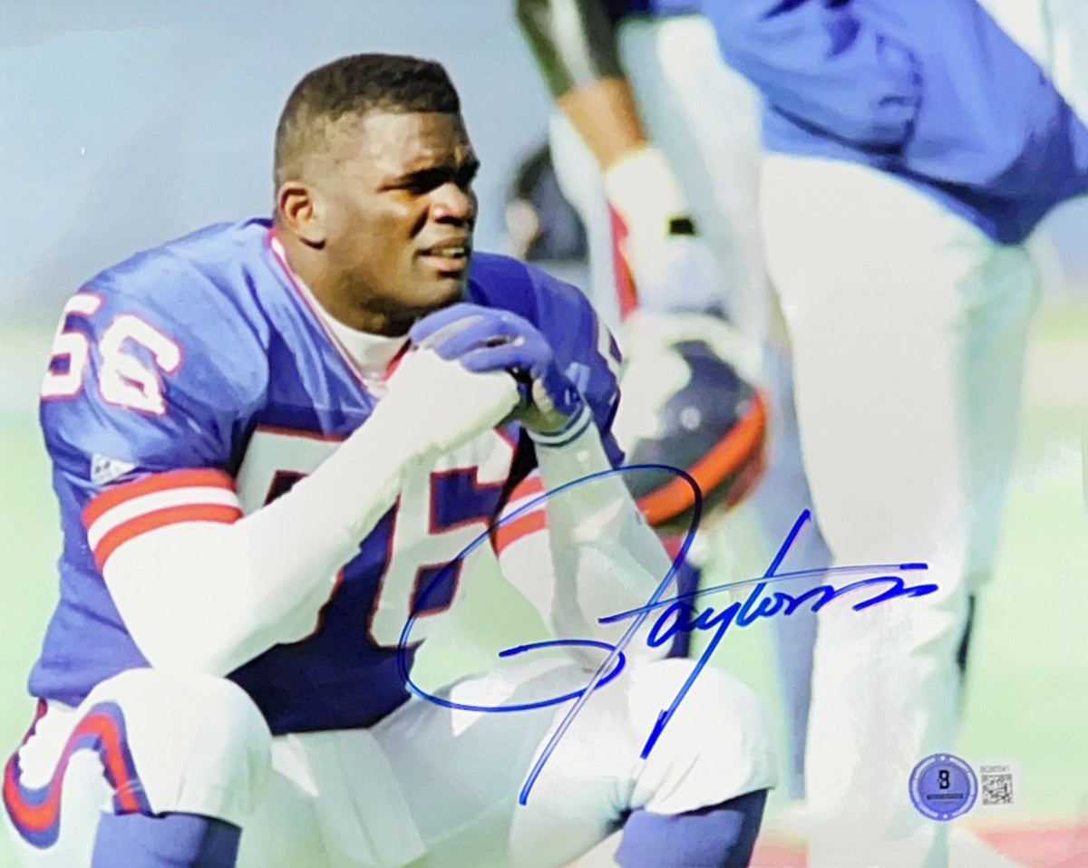 Lawrence Taylor Autographed Squatting on Field 8x10 Beckett product image 1, provided for visual reference and product