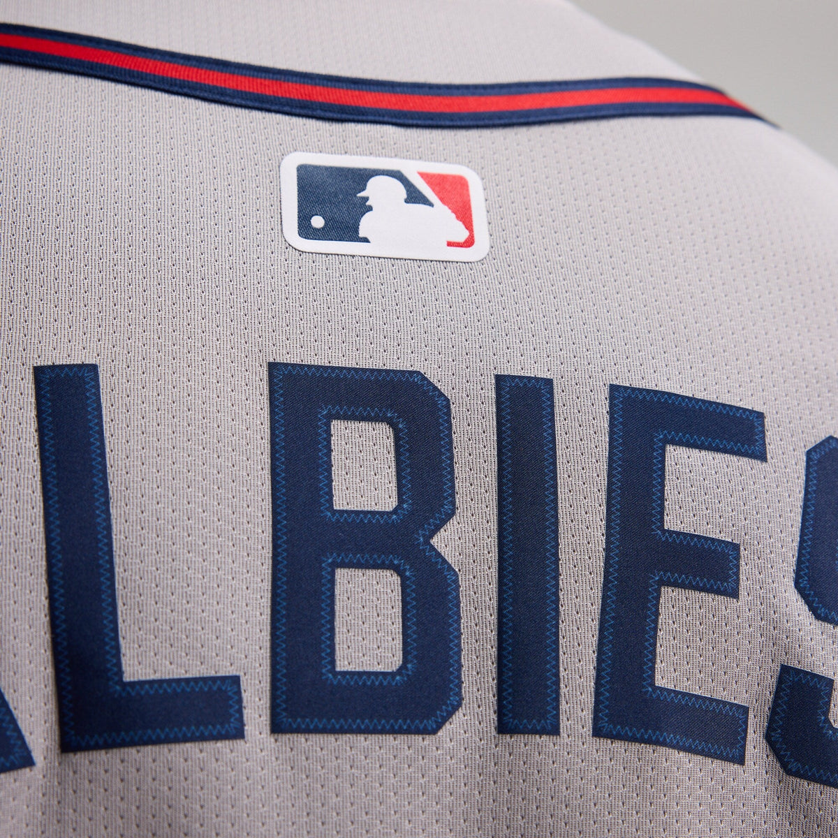 Atlanta Braves Ozzie Albies Gray Road Limited Player Jersey product image 13, provided for visual reference and product