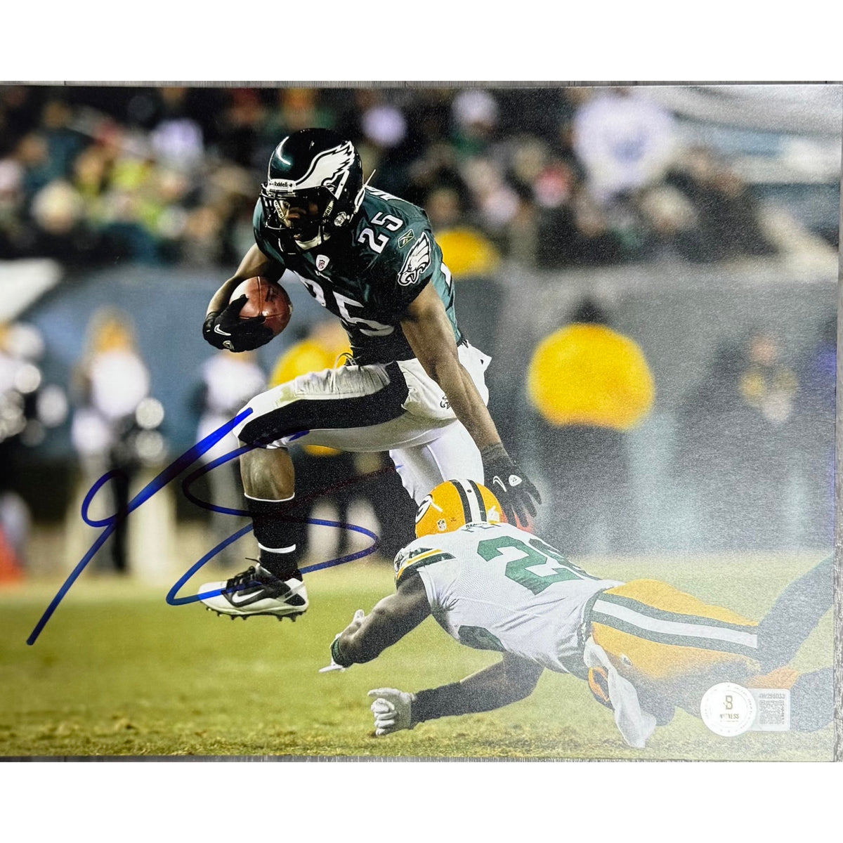 Lesean McCoy Autographed Philadelphia Eagles Green Jersey Stiff Arm 8x10 Beckett BAS product image 1, provided for visual