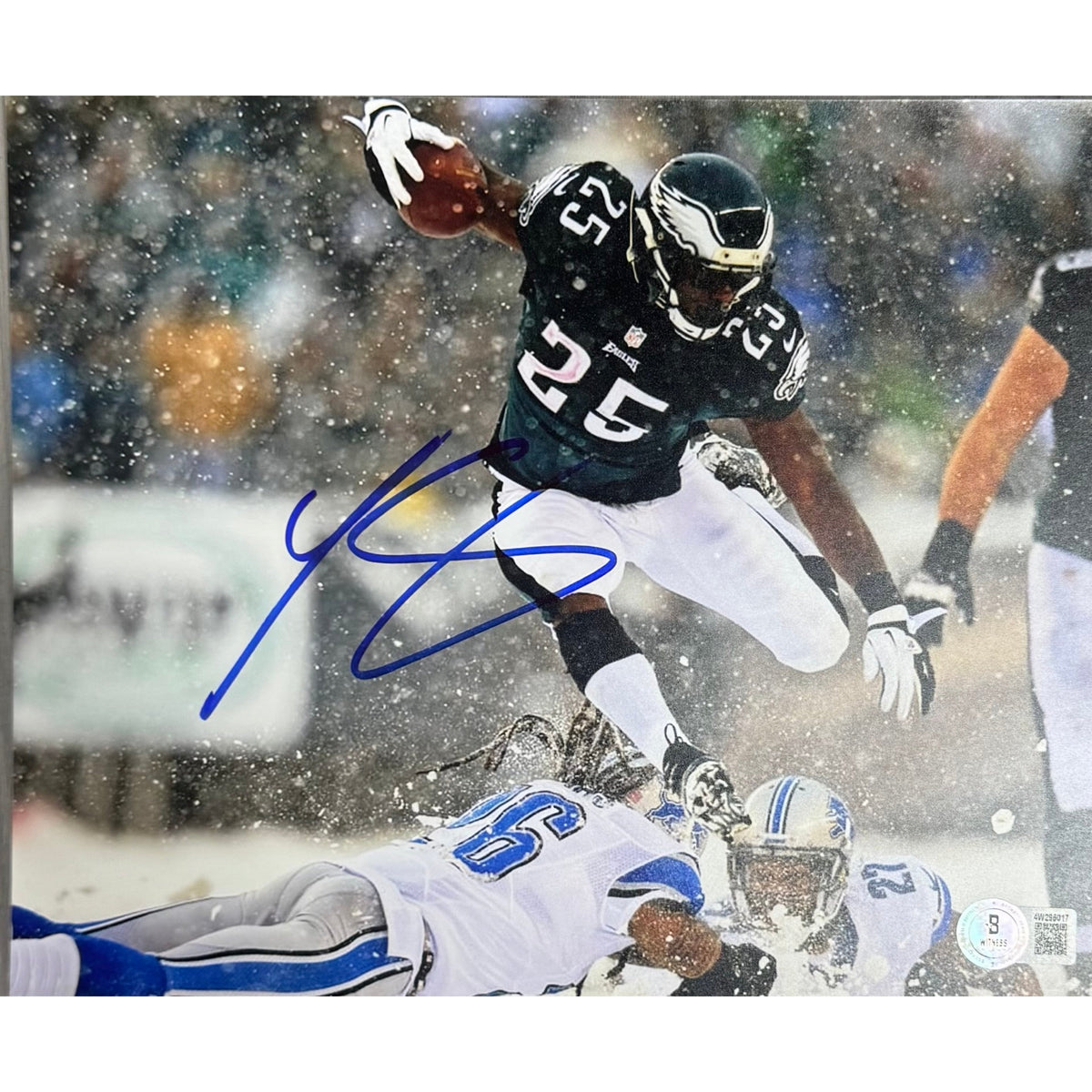 Lesean McCoy Autographed Philadelphia Eagles Green Jersey Hurdle 8x10 Beckett BAS product image 1, provided for visual
