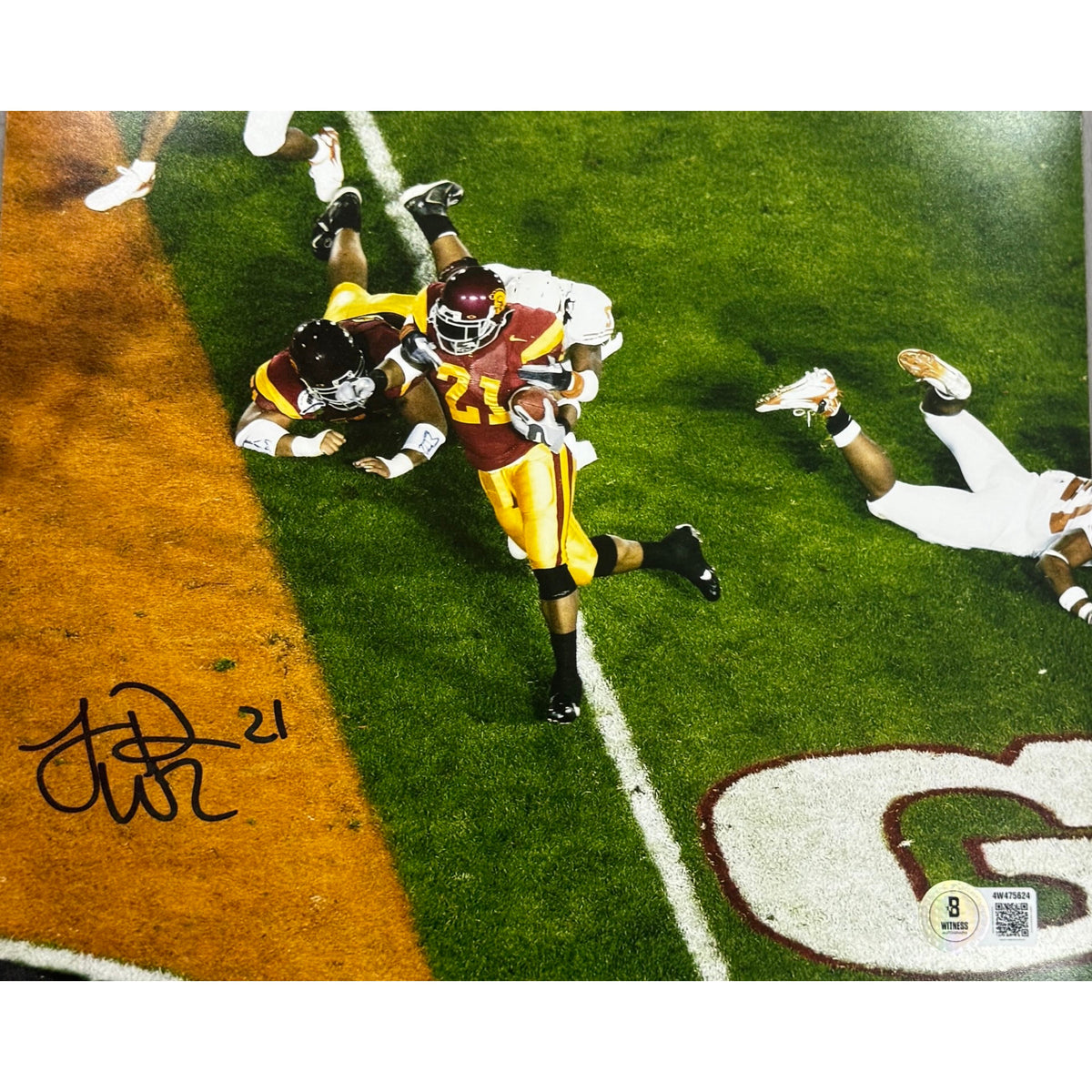 LenDale White USC Trojans Red Jersey Overhead View Autograph 8x10 Photo Beckett BAS product image 1, provided for visual